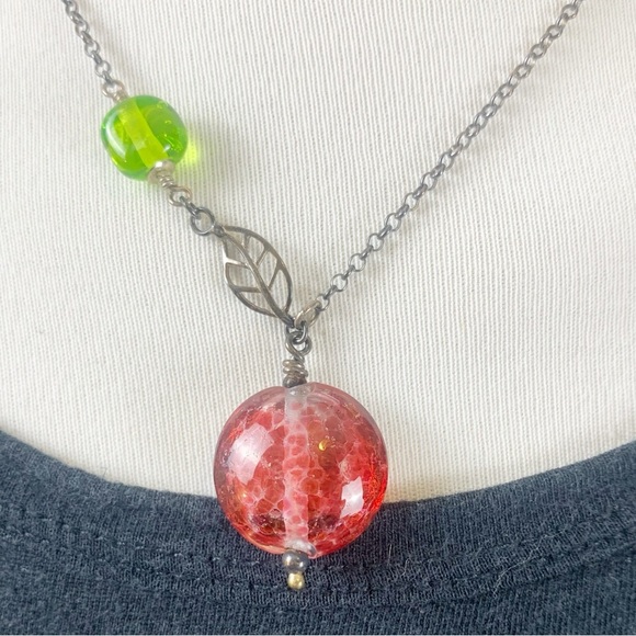 🌿Handmade Glass Bead Necklace with Sterling Silver Clasp-Red&Green🌿 - Picture 2 of 5